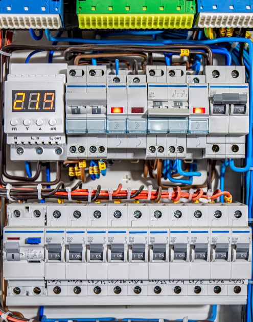 Realizzazione impianti elettrici civili ed industriali